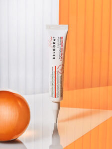 Beldora +V9 Pro-Gen Activator Brightening Expert +Anti-Wrinkle -[Brighter and smoother] Brightens skin tone and improves fine lines. Formulated with brightening active vitamins, niacinamide and peptide to provide dullness reducing and wrinkle reducing benefits Directions : Use after essence/serum. Take an appropriate amount of the activator and apply onto your face.